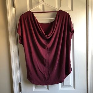 Dee Elly burgundy top